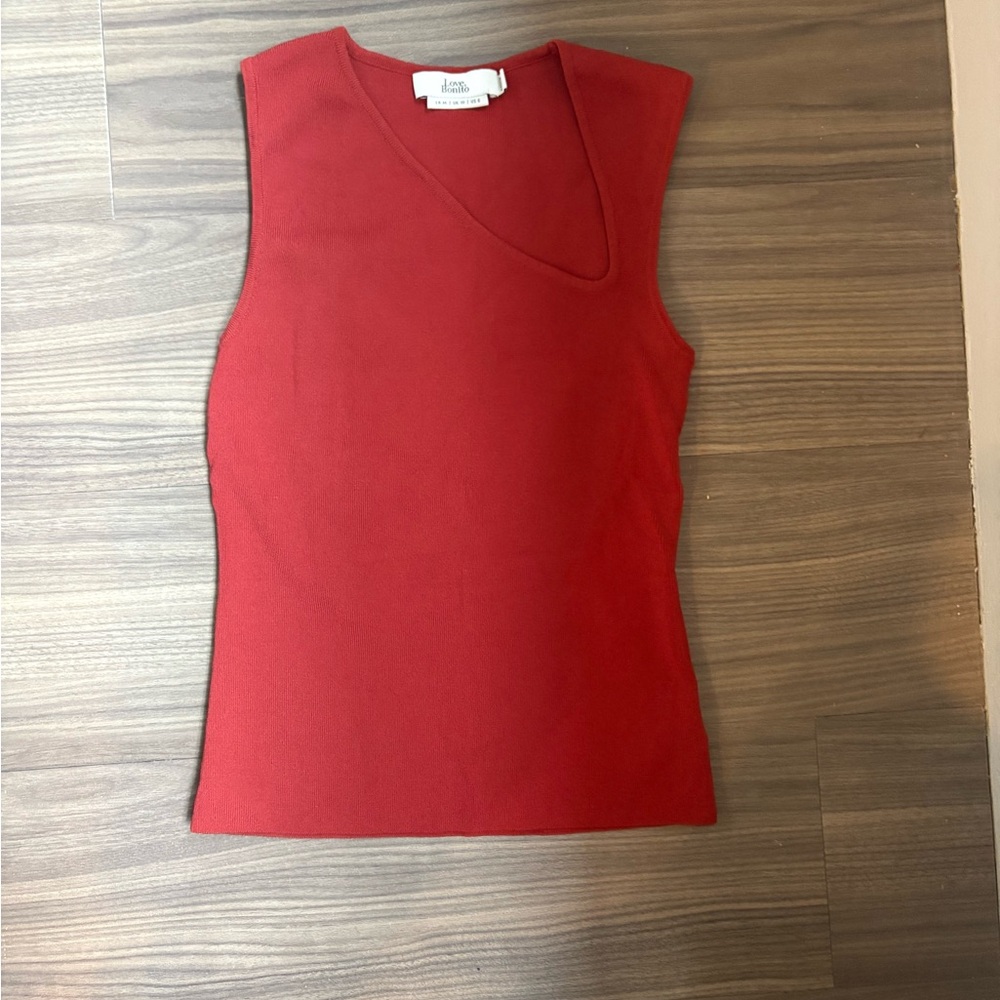 Red Sleeveless Top